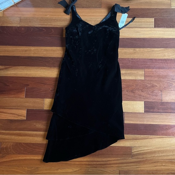 VINTAGE VELVET ASYMMETRICAL DRESS SHOULDER BOWS - Picture 8 of 8